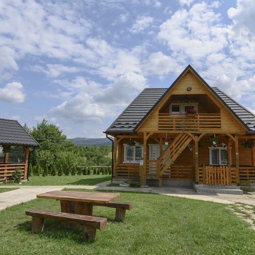Casa Cupcea Budești
