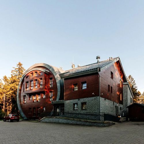 Hotel Obří Sud Dlouhý Most