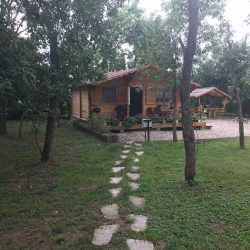 Piros Bicikli Vendégház Tiszafüred – Tiszafüred, Ungaria