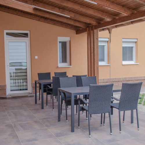 Oros House Apartmanház Orosháza – Orosháza, Ungaria