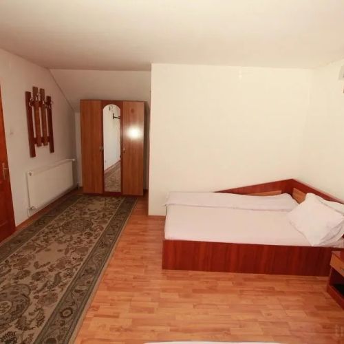 Hostel Cora Hațeg – Haţeg, România