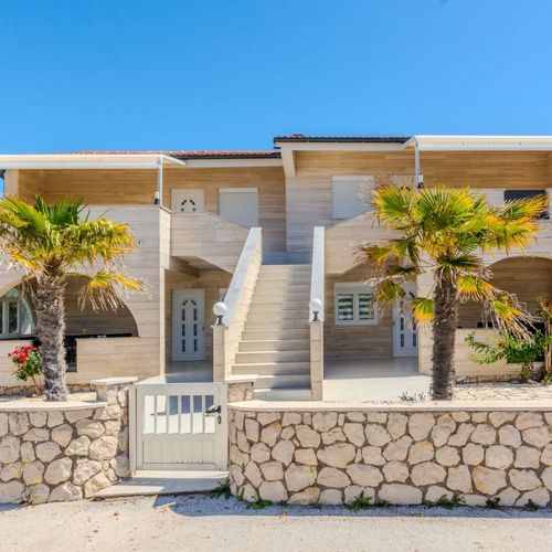 Apartments Lucica Vir