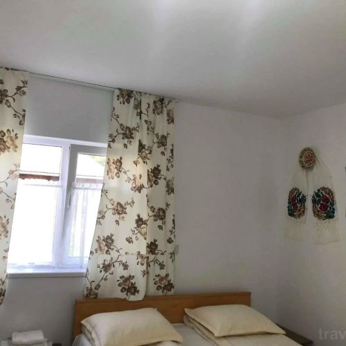 Căsuță lui Buni Moisei – Moisei, România