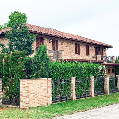 956 - Mediterrán Ikerfél Nyaraló Balatonőszöd – Balatonőszöd, Ungaria