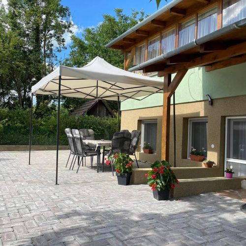 Anna Apartman Látrány