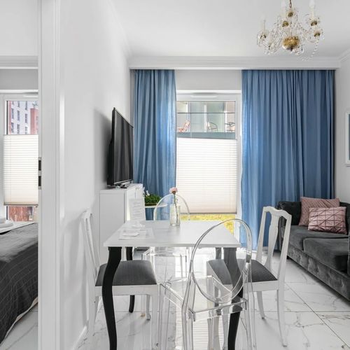 Stare Miasto Apartament z Ogrodem B - Comfy Apartments