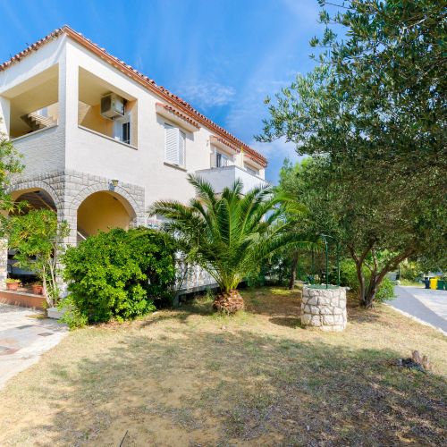 Apartments Sime Lopar