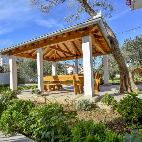 Apartment Tara Biograd