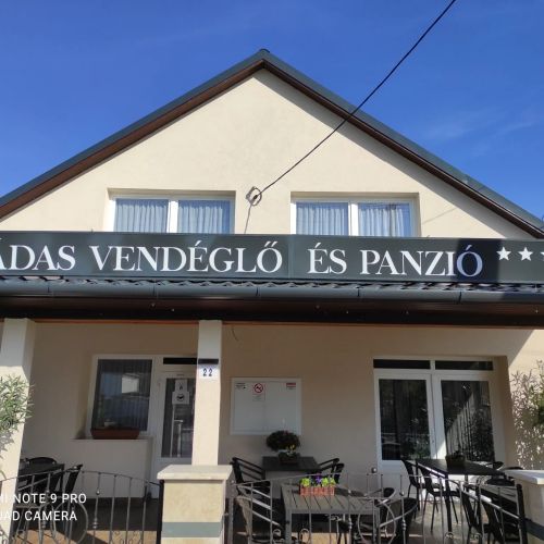 Nádas Vendéglő és Panzió*** Cserkeszőlő