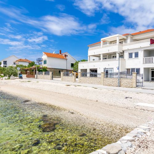Apartments Villa J i M by the sea Stupin Celine