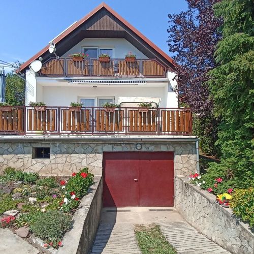 Ottó Nyaraló Révfülöp