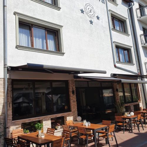 Motel Dora Tășnad