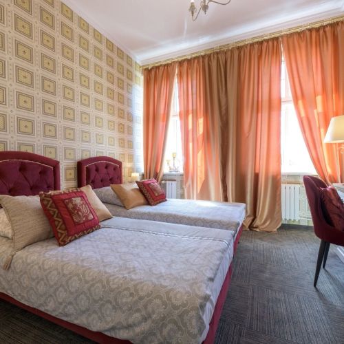 Aparthotel Night o'clock w  Opolu