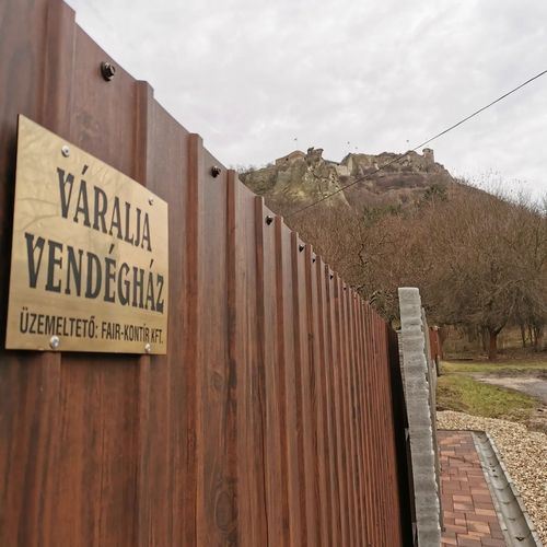 Váralja Vendégház Sirok