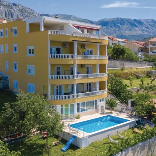 Apartman Žrnovnica - CDE338