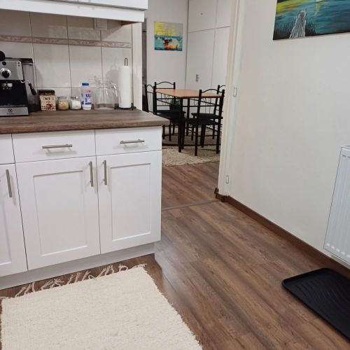 M és M Balatoni Apartman Balatonkenese – Balatonkenese, Ungaria