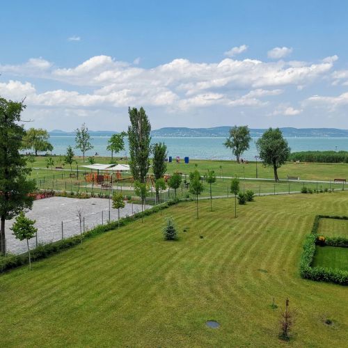 Vízpart Honvéd Apartman Balatonlelle – Balatonlelle, Ungaria
