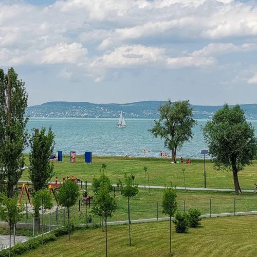 Vízpart Honvéd Apartman Balatonlelle – Balatonlelle, Ungaria