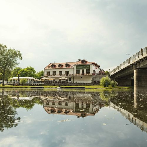 Ostende Chocerady - ubytování u řeky