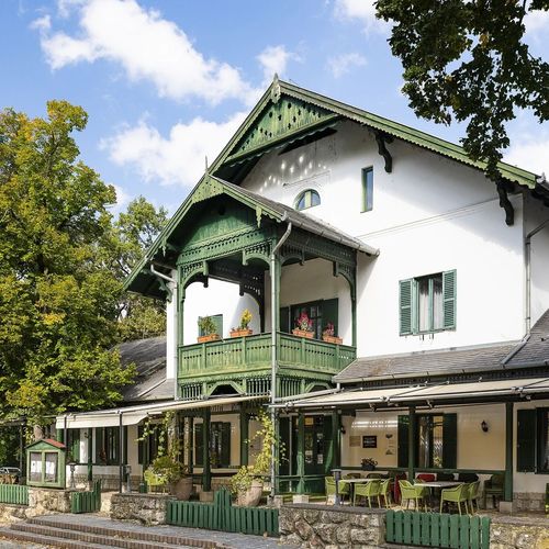 Svájci Lak Panzió Nyíregyháza