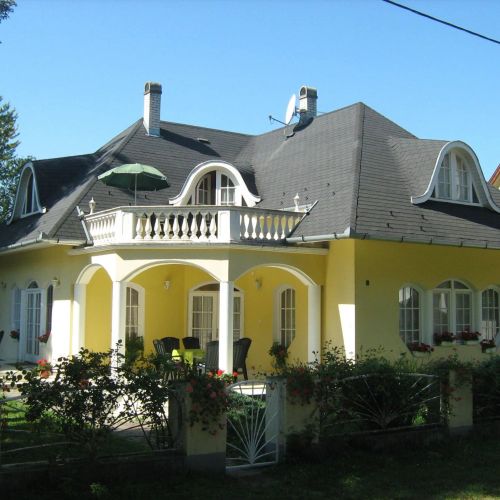 Zengő Apartmanház Balatonlelle