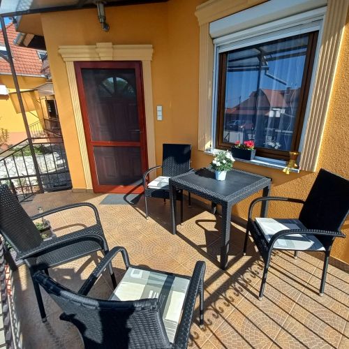 Napsugár Apartman Vonyarcvashegy – Vonyarcvashegy, Ungaria