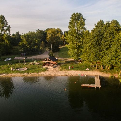 Rezerwat Wielin nad jeziorem (sauna, balia, jacuzzi, basen) – Wielin, Polska