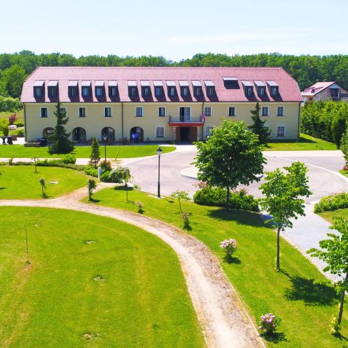 Chateau Hotel Jurjevec Brežane Lekeničke