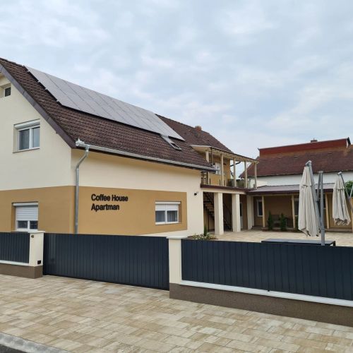 Coffee House Apartman Balatonlelle – Balatonlelle, Ungaria