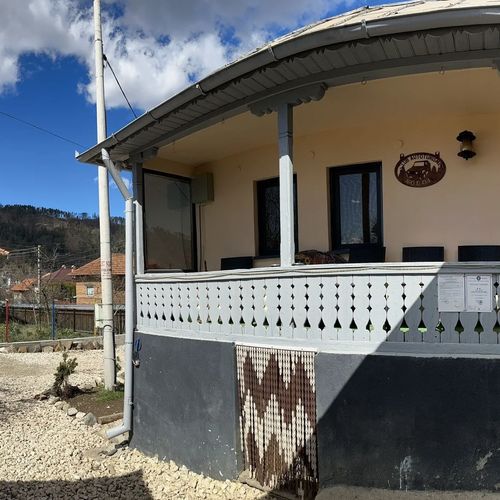 Casa Bunicilor Leresti