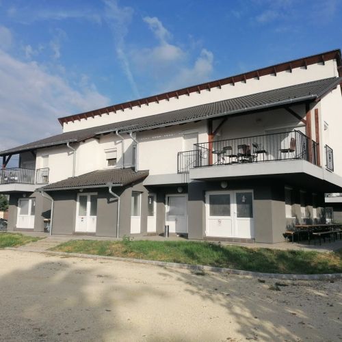 Omega Apartmanház Szigetszentmiklós