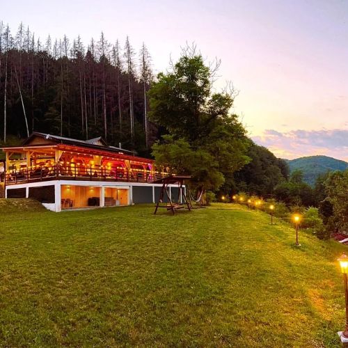 Pensiunea Aventurin Căzănești