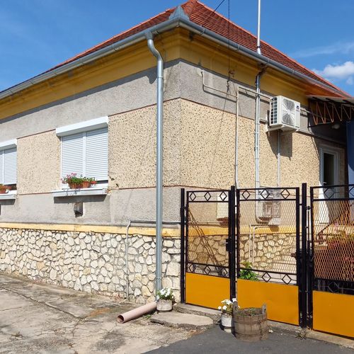 Napraforgó Vendégház Marcaltő