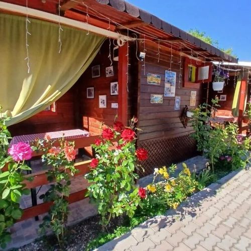 Căsuțele Danca Mraconia Eșelnița *** – Eşelniţa, România