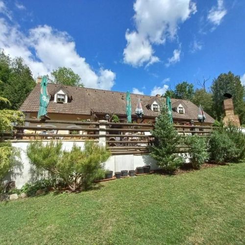 Hájovna u Dubu Karlštejn