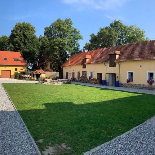 Statek Bezdědice Hostomice