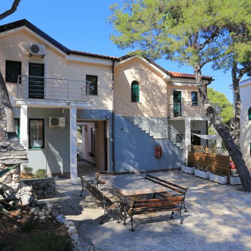 Apartments By The Sea Rogoznica - 18167
