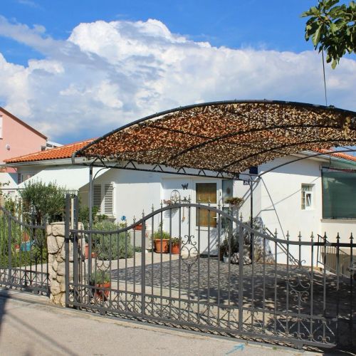 Apartments With Parking Space Šilo, Krk - 18735 Šilo – Šilo, Croația