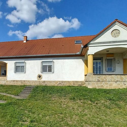 Mecseki Farkasvár Vendégház Magyarhertelend