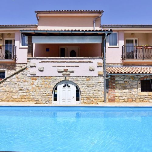 Apartmani Noemi Tar