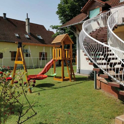 Flamingo Apartmanház Balatonlelle – Balatonlelle, Ungaria
