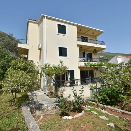 Apartments and Rooms Iva Petrovac – Petrovac na Moru, Muntenegru