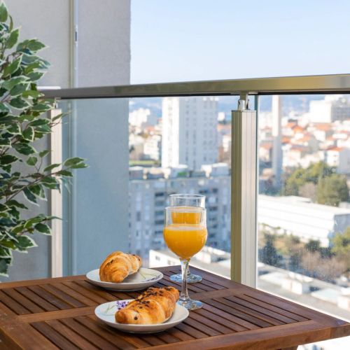 Split Sky Apartment