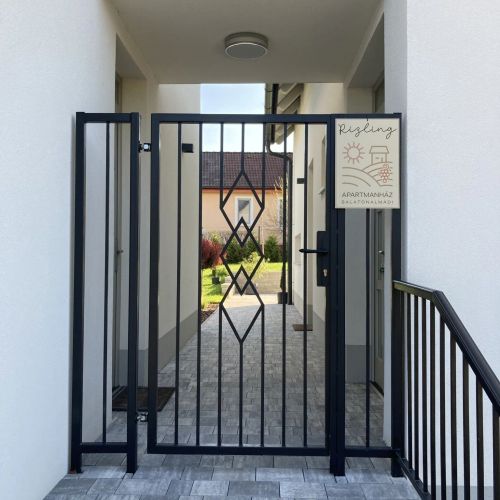 Rizling Apartmanház**** Balatonalmádi – Balatonalmádi, Ungaria