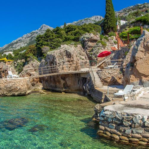 Családi Apartmanok A Tenger Mellett Pisak, Omis - 18610 Pisak