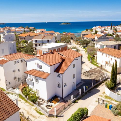 Apartments By The Sea Rogoznica - 19367