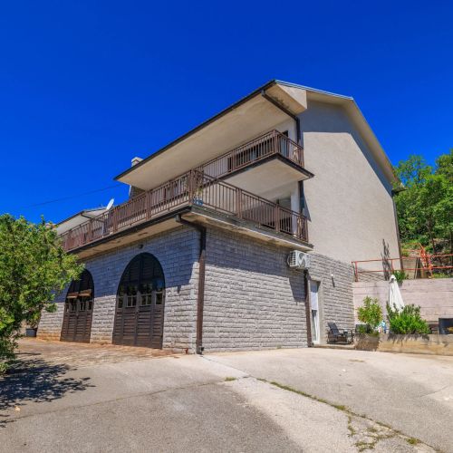 Apartment Aneta Povile