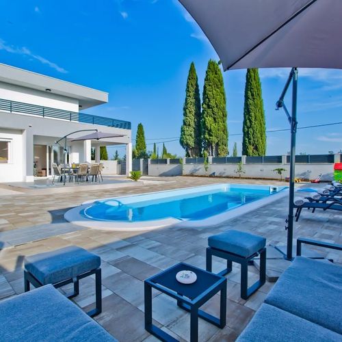 Villa Blažen Bogomolje