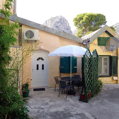 Apartments Jugo i bura Omis