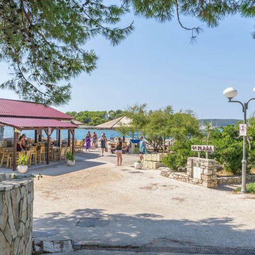 Apartment Nikola Maslinica – Maslinica, Chorwacja